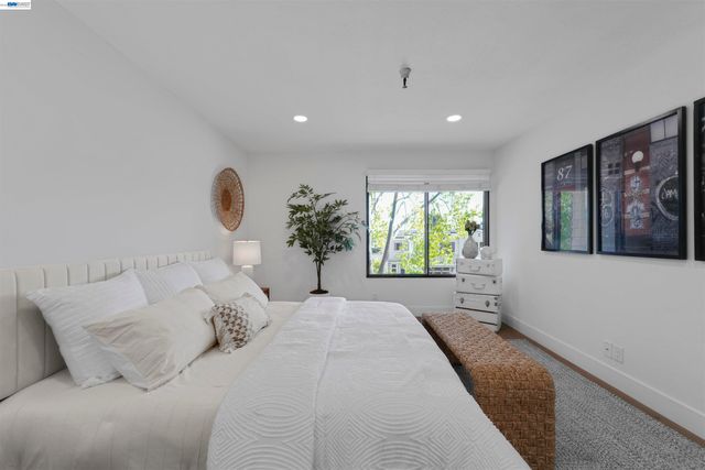 2111 Latham St 307, Mountain View, CA 94040