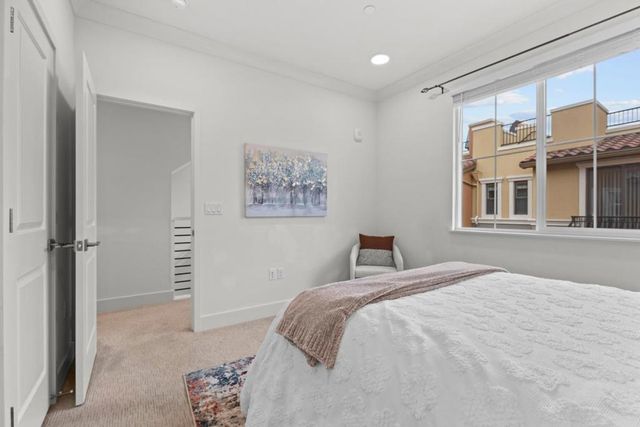 541 Walker Drive, Mountain View, CA 94043