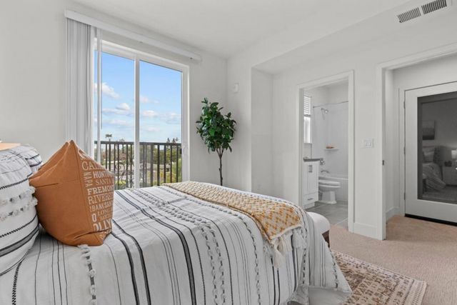 541 Walker Drive, Mountain View, CA 94043