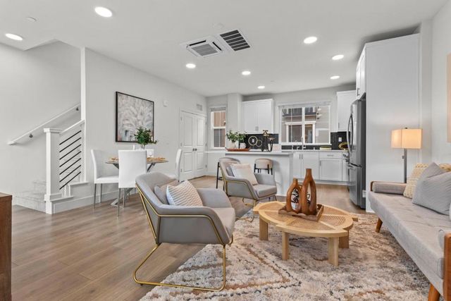 541 Walker Drive, Mountain View, CA 94043