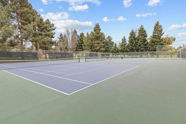 541 Walker Drive, Mountain View, CA 94043