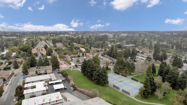 541 Walker Drive, Mountain View, CA 94043