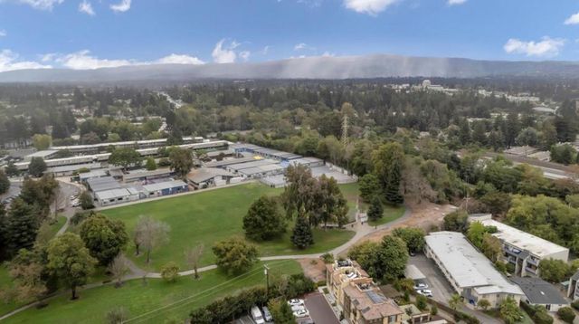 541 Walker Drive, Mountain View, CA 94043