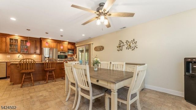 58 Dewey Ave, High Bridge Boro, NJ 08829