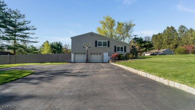58 Dewey Ave, High Bridge Boro, NJ 08829