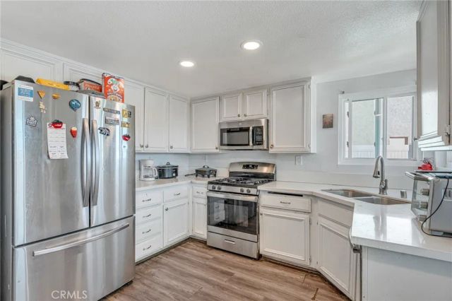 12269 Stonegate Cir, Victorville, CA 92392