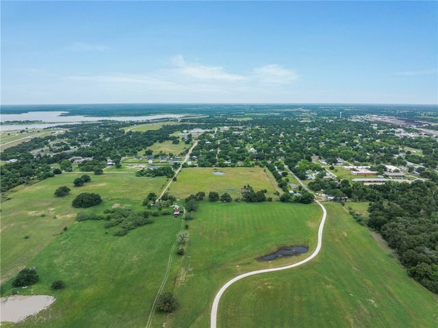 120 Avenue M, Somerville, TX 77879
