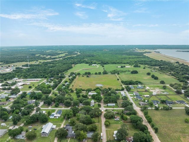 120 Avenue M, Somerville, TX 77879
