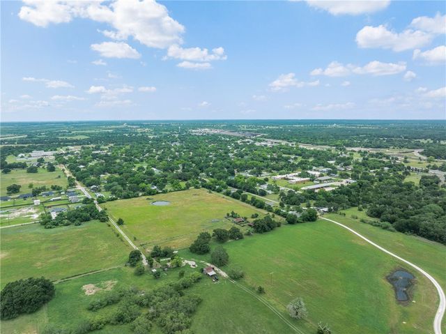 120 Avenue M, Somerville, TX 77879
