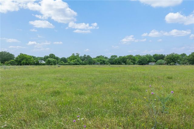 120 Avenue M, Somerville, TX 77879