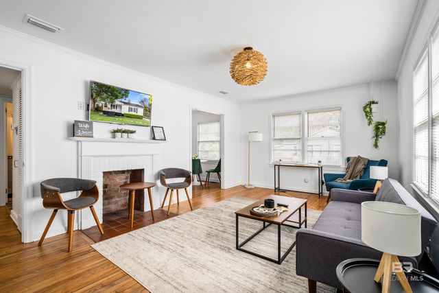 208 Pinehill Drive, Mobile, AL 36606