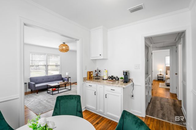 208 Pinehill Drive, Mobile, AL 36606