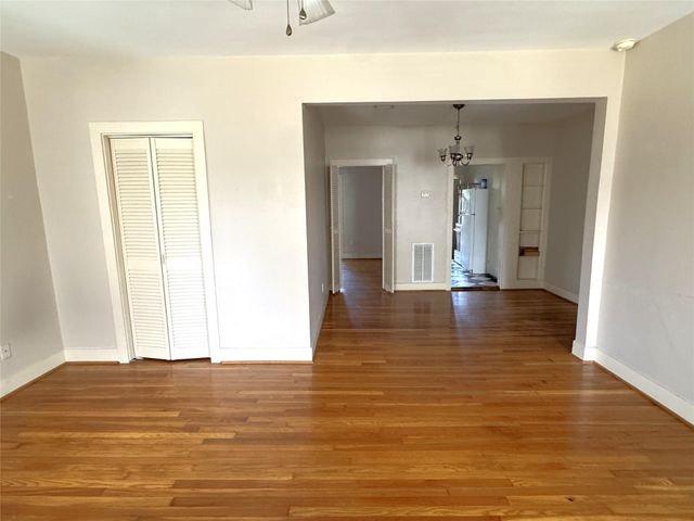 302 W Saulnier Street 3, Houston, TX 77019