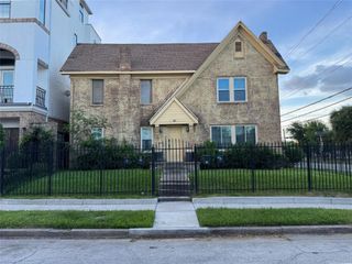 302 W Saulnier Street 3, Houston, TX 77019