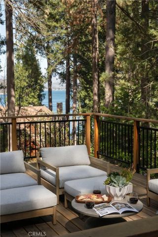 468 Sky View Ridge Drive, Lake Arrowhead, CA 92352