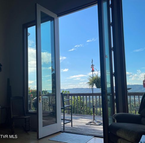 512 Wood View Court, Kingsport, TN 37664