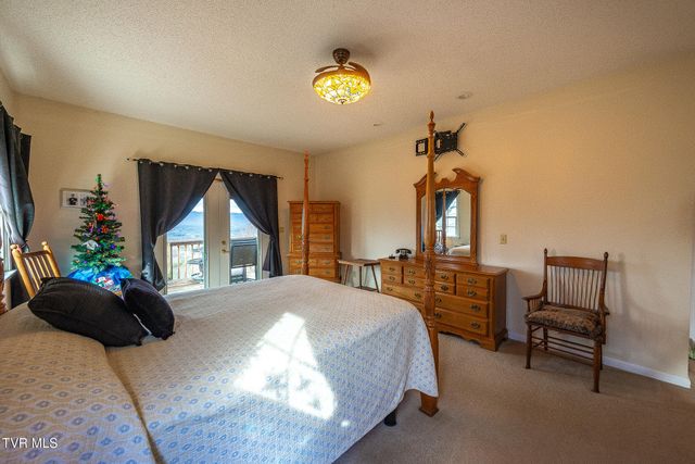 512 Wood View Court, Kingsport, TN 37664