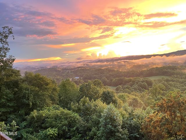 512 Wood View Court, Kingsport, TN 37664