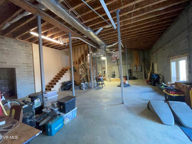 512 Wood View Court, Kingsport, TN 37664