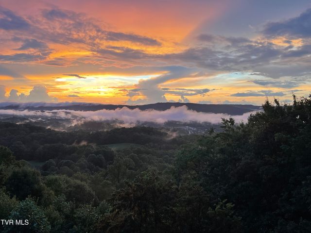 512 Wood View Court, Kingsport, TN 37664