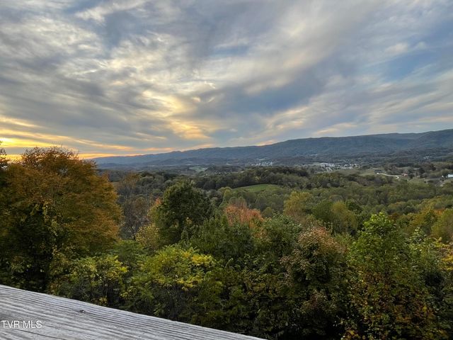 512 Wood View Court, Kingsport, TN 37664