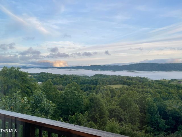 512 Wood View Court, Kingsport, TN 37664