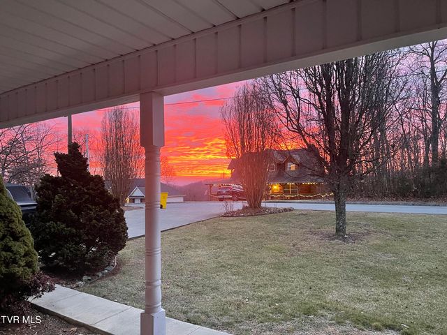 512 Wood View Court, Kingsport, TN 37664