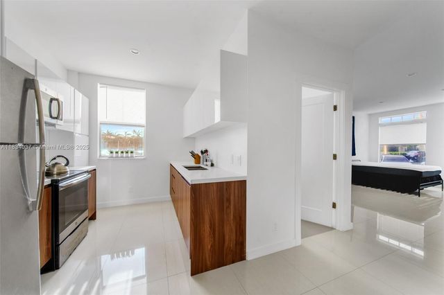 924 Marseille Dr 21, Miami Beach, FL 33141