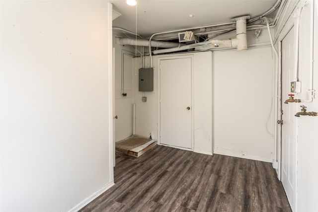 2710 Adams Avenue, Des Moines, IA 50310