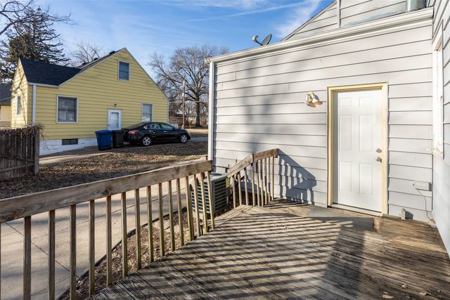 2710 Adams Avenue, Des Moines, IA 50310