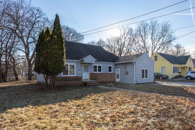 2710 Adams Avenue, Des Moines, IA 50310