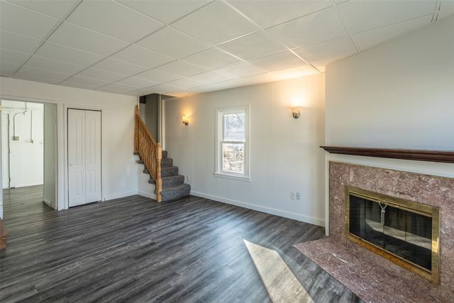 2710 Adams Avenue, Des Moines, IA 50310