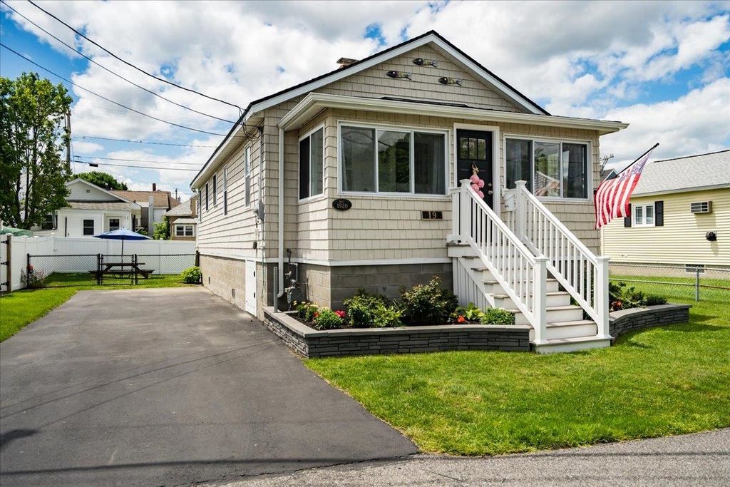 Image 1 of property listing at 19 Ross Avenue, Hampton, NH 03842