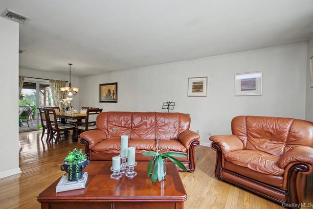 37 Half Hollow, Monroe, NY 10950