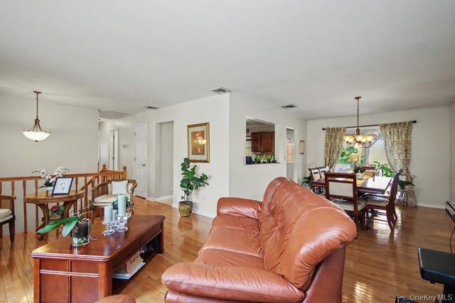 37 Half Hollow, Monroe, NY 10950