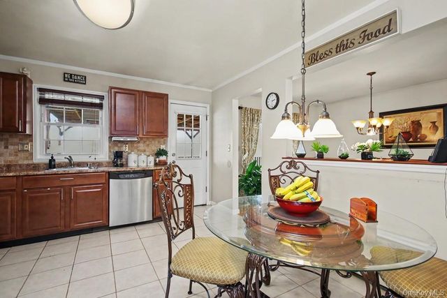 37 Half Hollow, Monroe, NY 10950