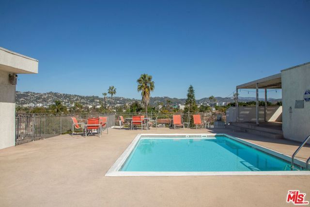 6151 Orange Street 203, Los Angeles, CA 90048