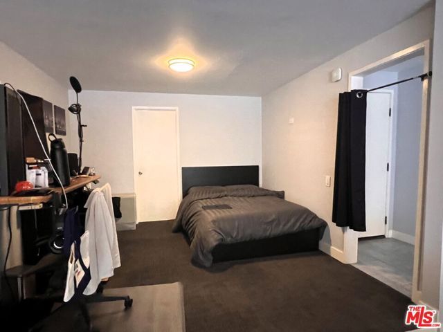 6151 Orange Street 203, Los Angeles, CA 90048