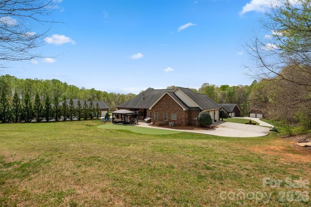 2472 Genelia Drive, Claremont, NC 28610