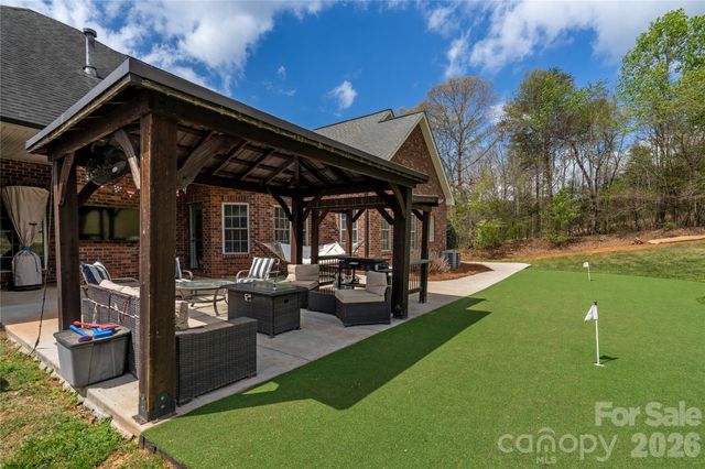 2472 Genelia Drive, Claremont, NC 28610