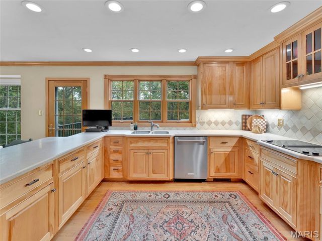 1672 Ansonborough Drive, Chesterfield, MO 63017