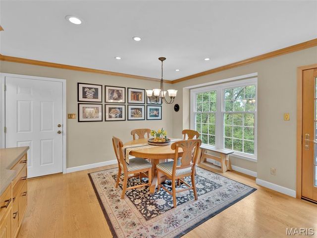 1672 Ansonborough Drive, Chesterfield, MO 63017