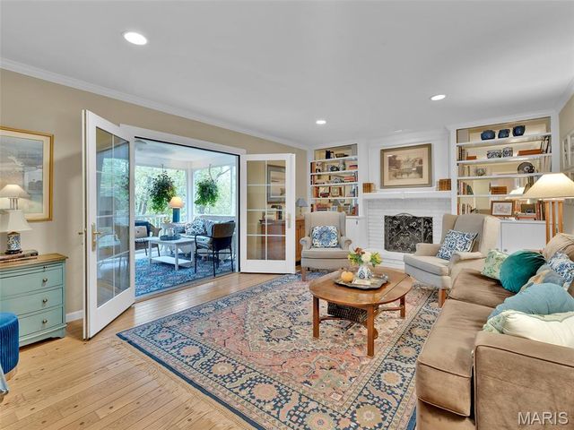 1672 Ansonborough Drive, Chesterfield, MO 63017