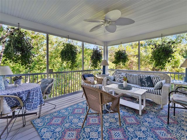 1672 Ansonborough Drive, Chesterfield, MO 63017