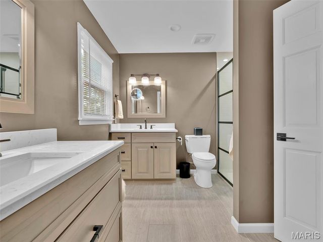 1672 Ansonborough Drive, Chesterfield, MO 63017