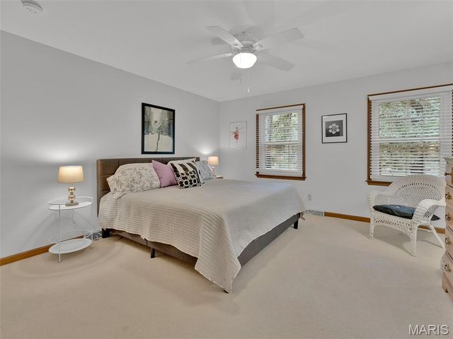 1672 Ansonborough Drive, Chesterfield, MO 63017