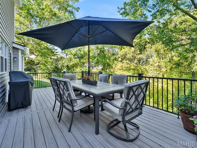 1672 Ansonborough Drive, Chesterfield, MO 63017