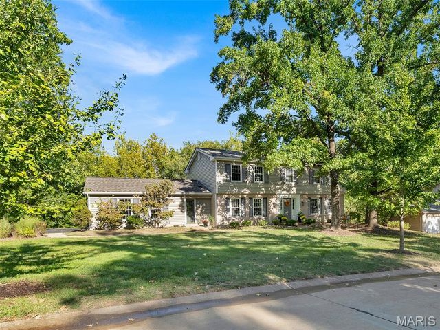 1672 Ansonborough Drive, Chesterfield, MO 63017