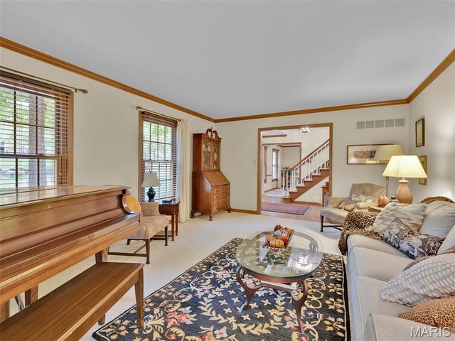 1672 Ansonborough Drive, Chesterfield, MO 63017