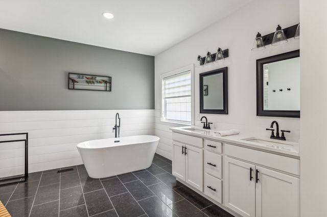 5077 Joe Peay Rd, Spring Hill, TN 37174